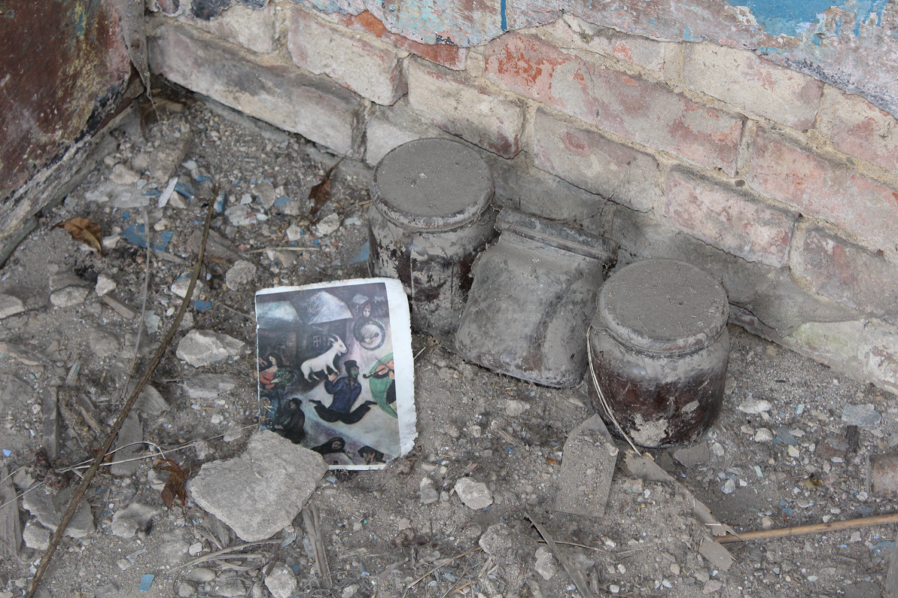 Opuszczony maly domek przy strumyku - KS URBEX - Opuszczone budynki