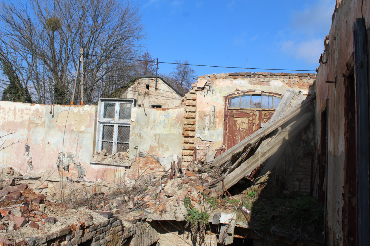 ruina po sklepie spożywczym - KS urbex