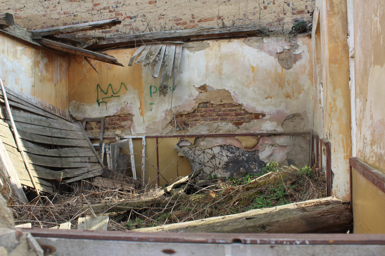 ruina po sklepie spożywczym - KS urbex