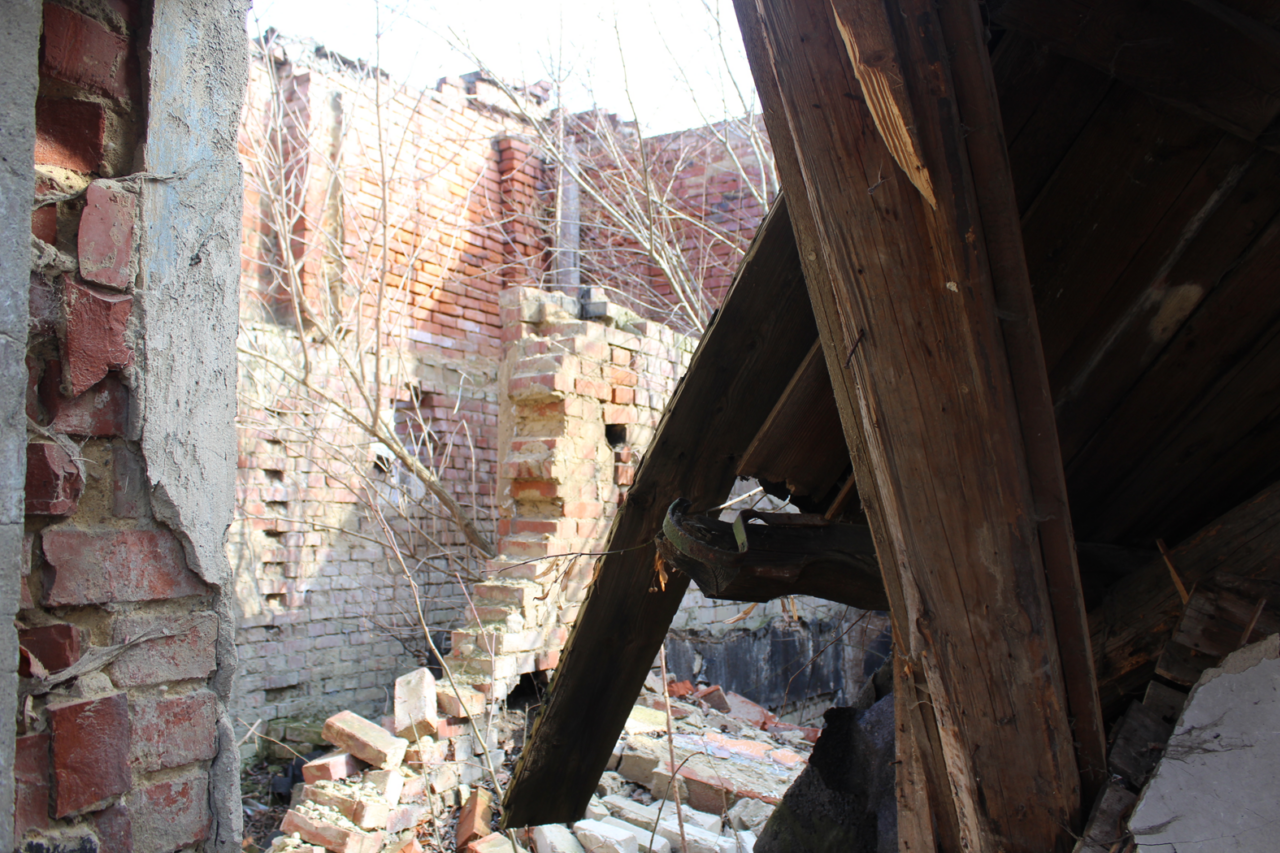 ruina po sklepie spożywczym - KS urbex