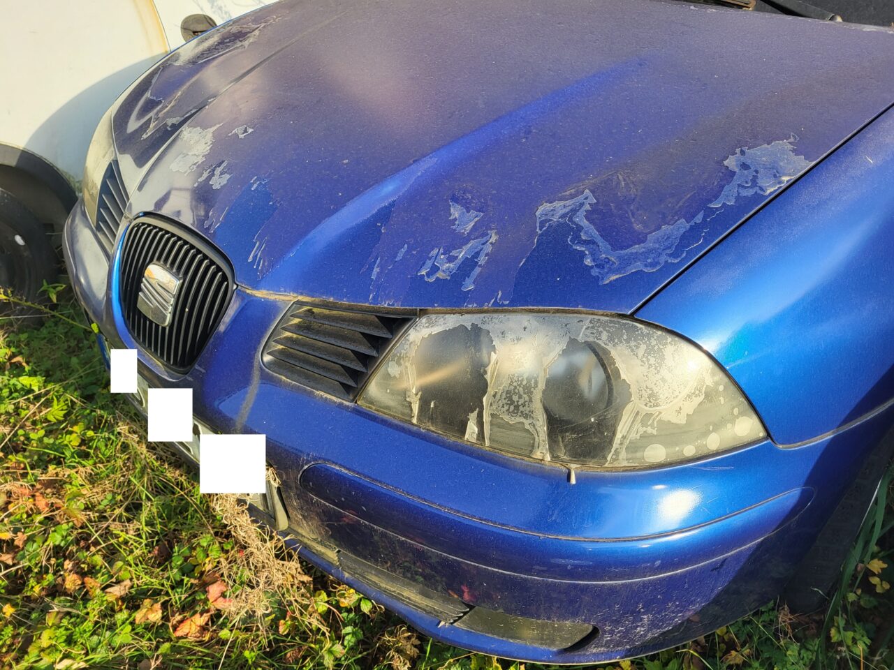 Opuszczony komis samochodowy - cmentarzysko pojazdów - ksurbex