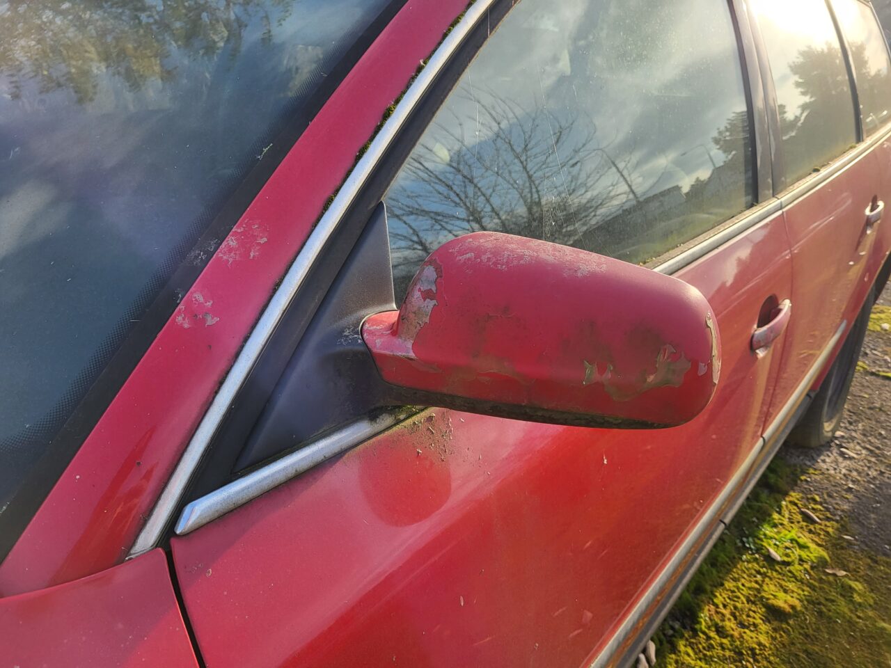 Opuszczony komis samochodowy - cmentarzysko pojazdów - ksurbex