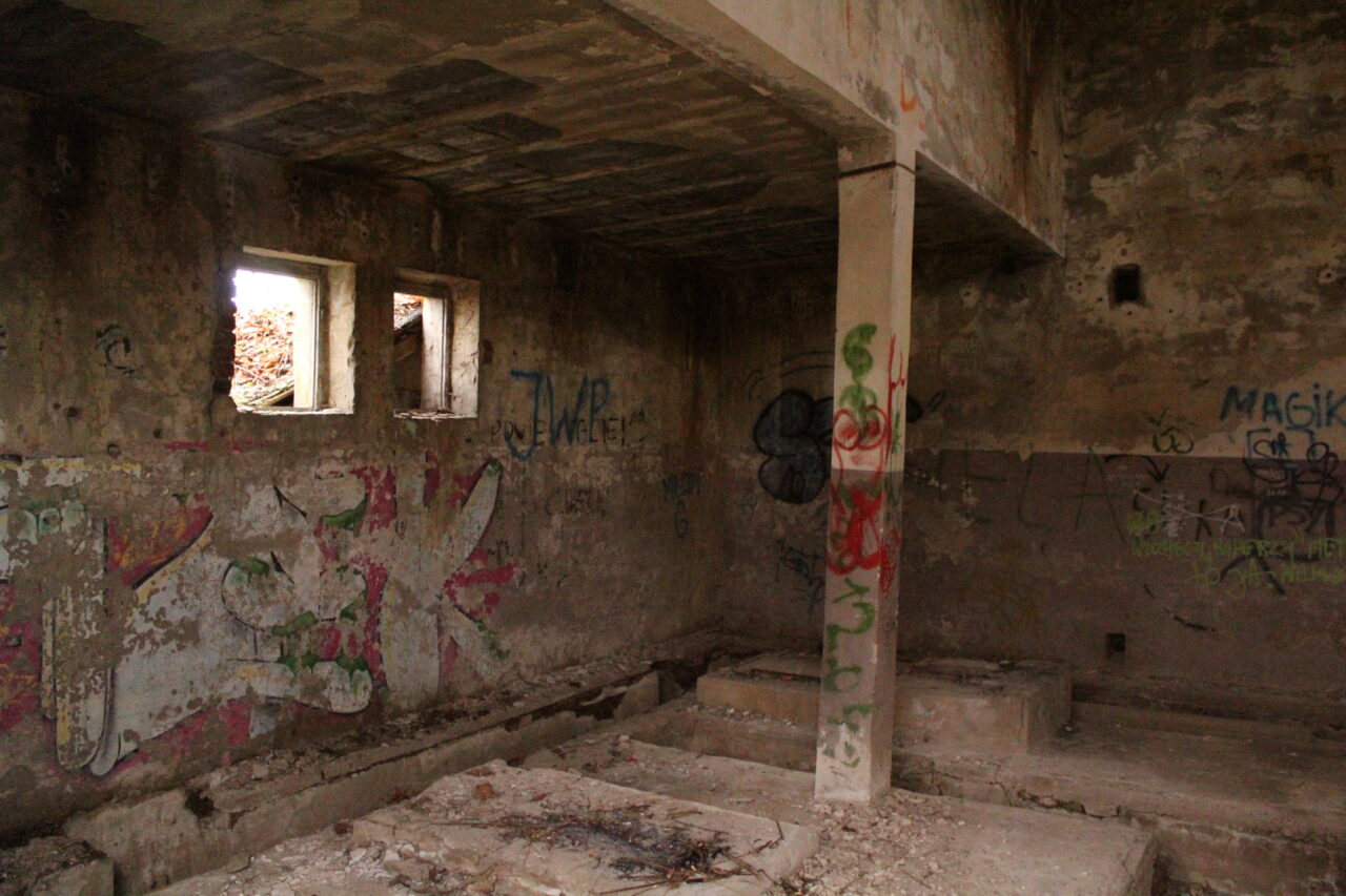 Opuszczony basen w Kietrzu woj. Opolskie - Ekspolracja KS URBEX