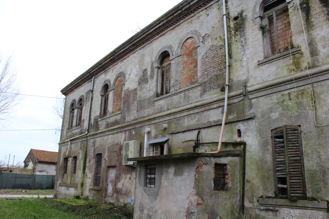 Ca' Pasquali cavallino - Opuszczony budynek we włoszech