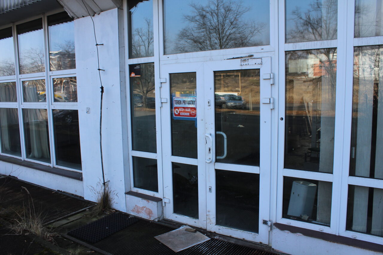 Opuszczone budynki szkoły / uczelni w Katowicach na terenach MTK - KS URBEX