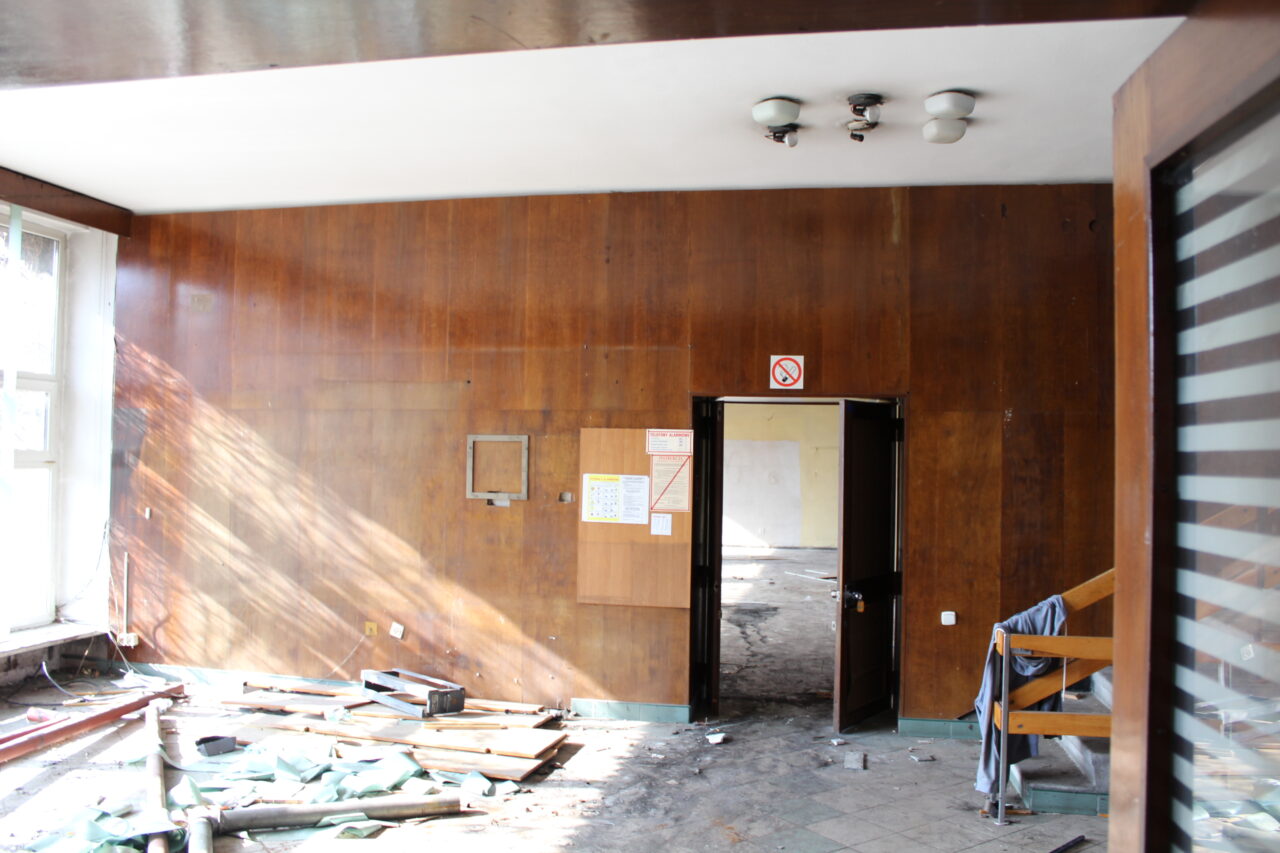 Opuszczone budynki szkoły / uczelni w Katowicach na terenach MTK - KS URBEX