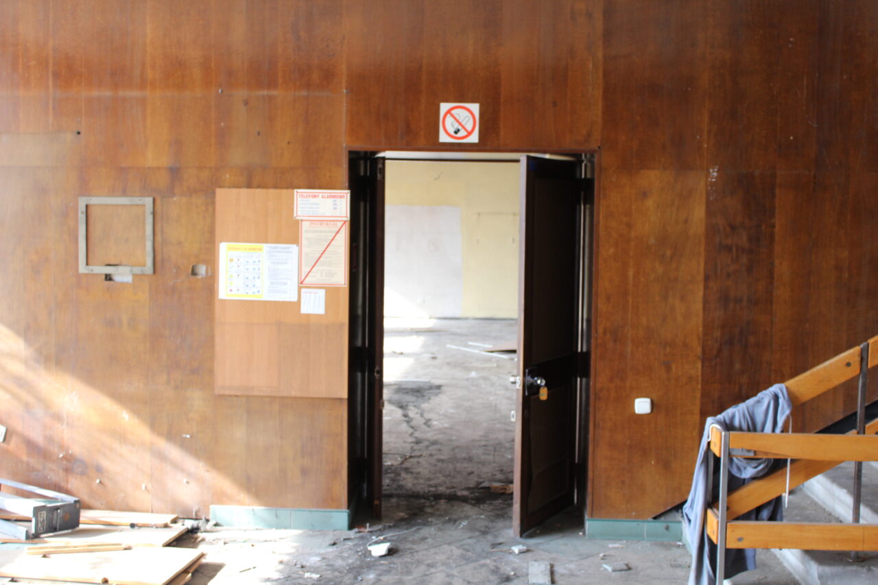 Opuszczone budynki szkoły / uczelni w Katowicach na terenach MTK - KS URBEX