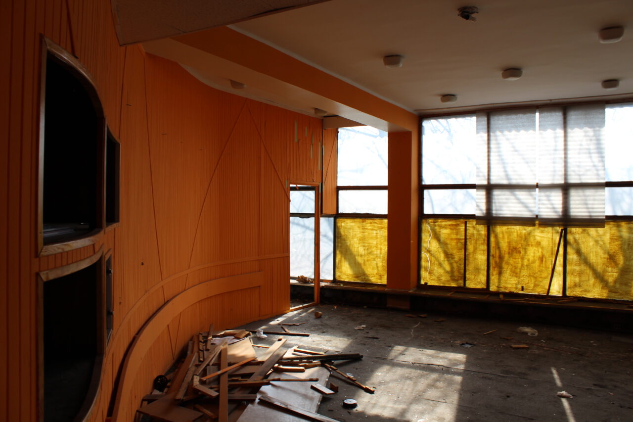 Opuszczone budynki szkoły / uczelni w Katowicach na terenach MTK - KS URBEX