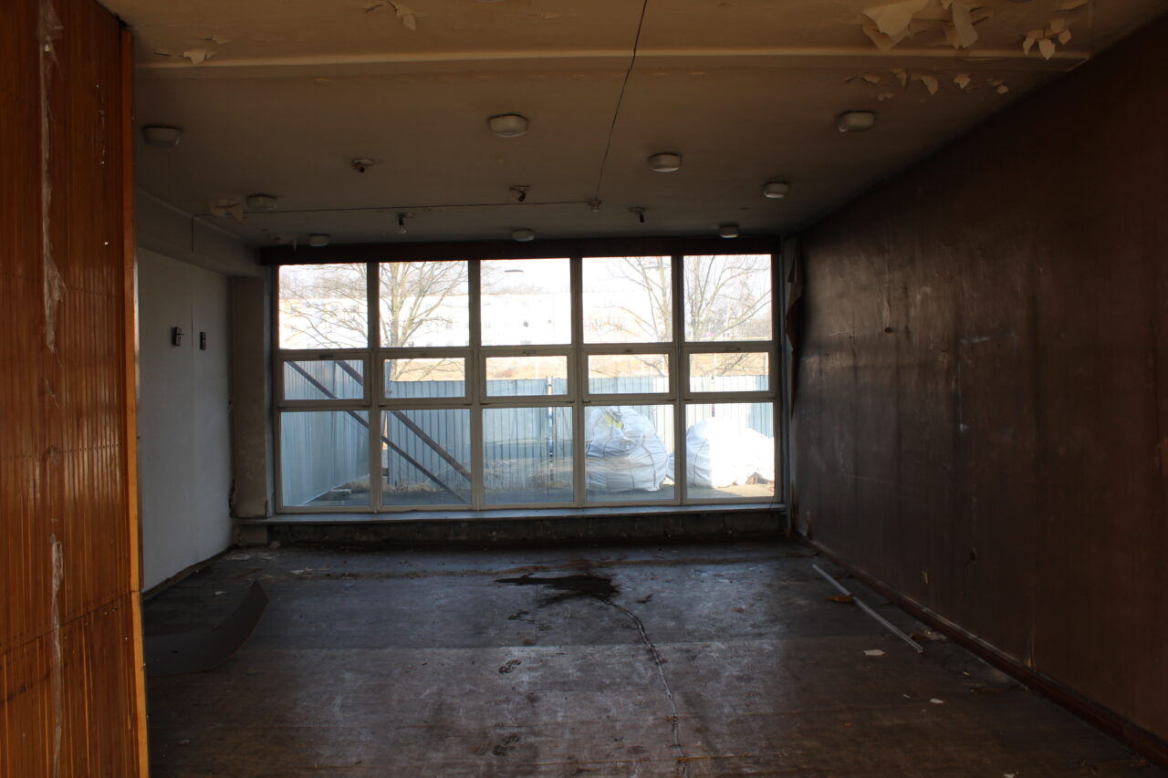 Opuszczone budynki szkoły / uczelni w Katowicach na terenach MTK - KS URBEX