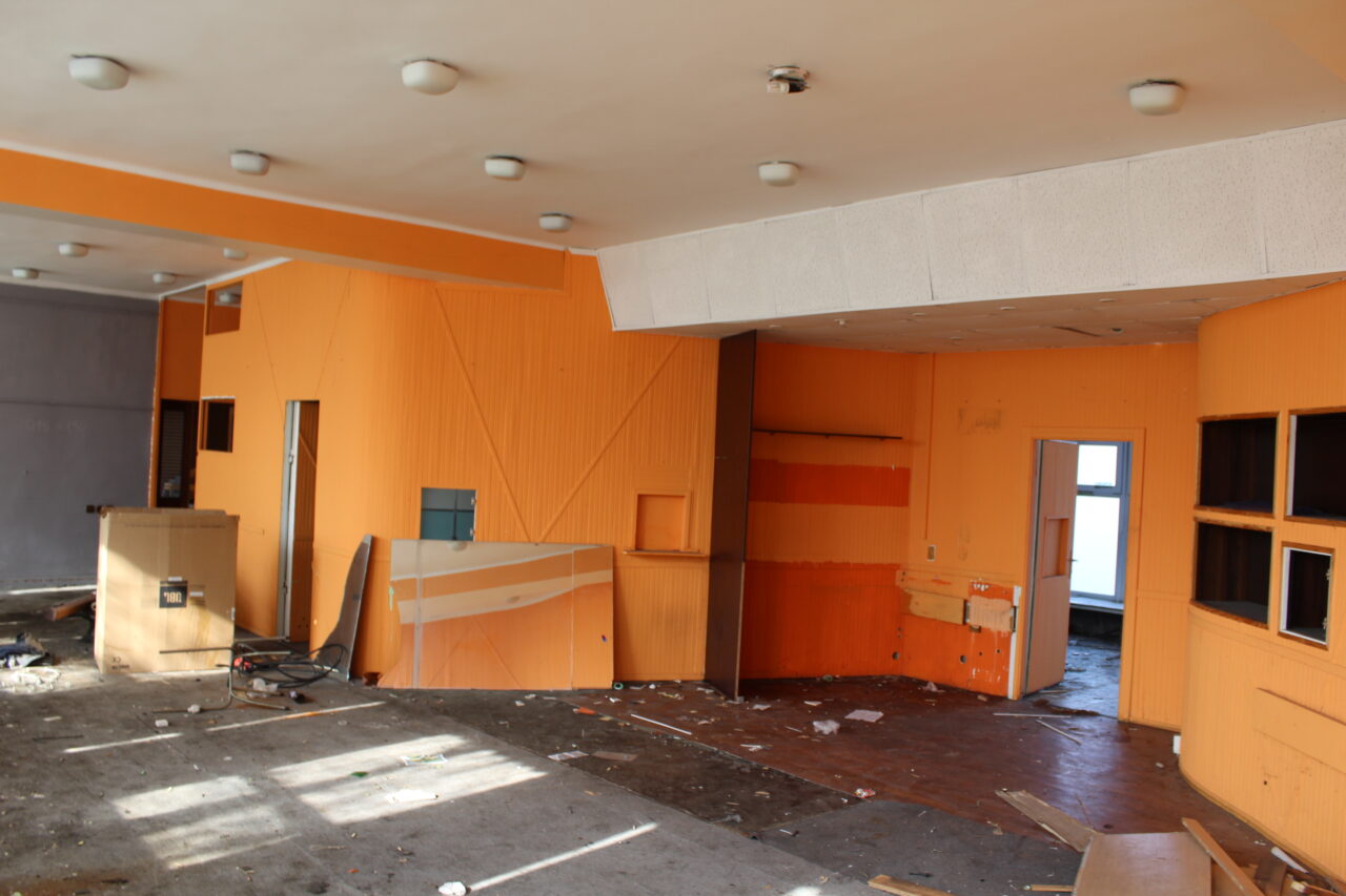 Opuszczone budynki szkoły / uczelni w Katowicach na terenach MTK - KS URBEX