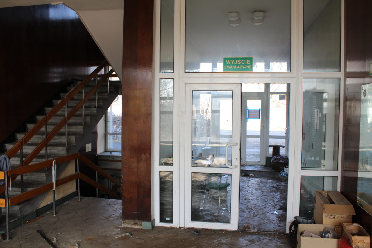 Opuszczone budynki szkoły / uczelni w Katowicach na terenach MTK - KS URBEX