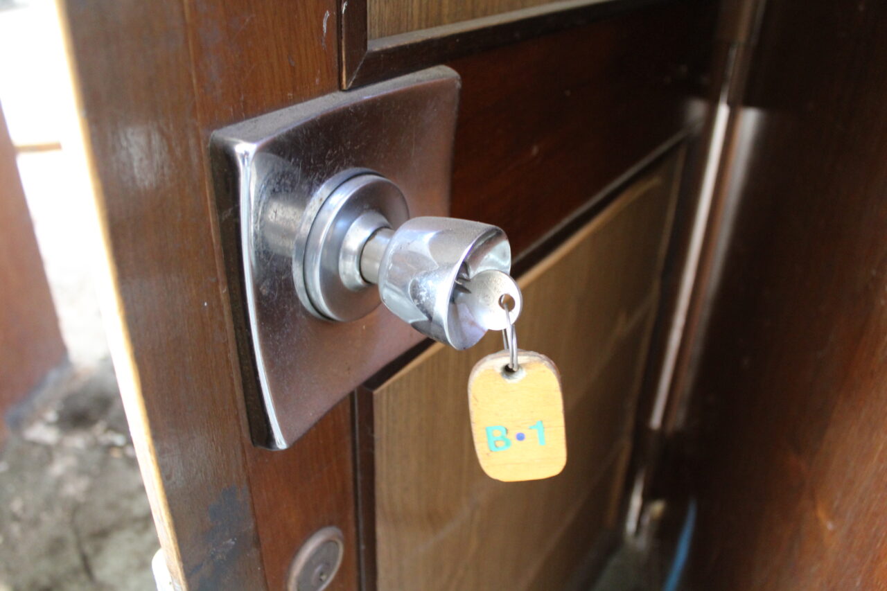 Opuszczone budynki szkoły / uczelni w Katowicach na terenach MTK - KS URBEX