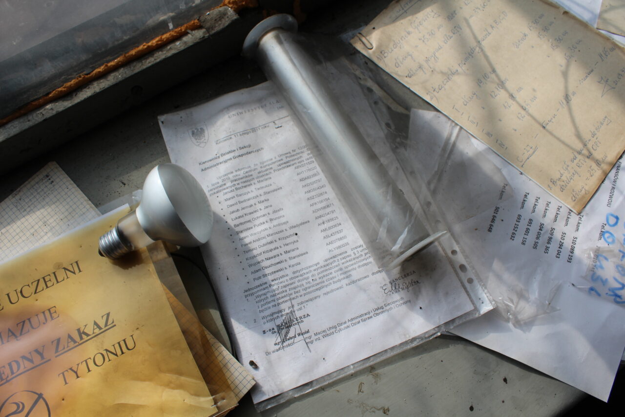 Opuszczone budynki szkoły / uczelni w Katowicach na terenach MTK - KS URBEX