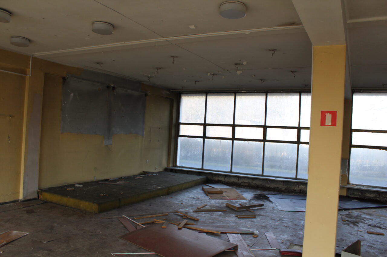 Opuszczone budynki szkoły / uczelni w Katowicach na terenach MTK - KS URBEX