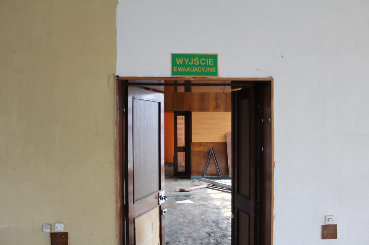 Opuszczone budynki szkoły / uczelni w Katowicach na terenach MTK - KS URBEX