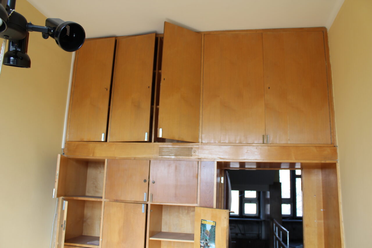 Opuszczone budynki szkoły / uczelni w Katowicach na terenach MTK - KS URBEX