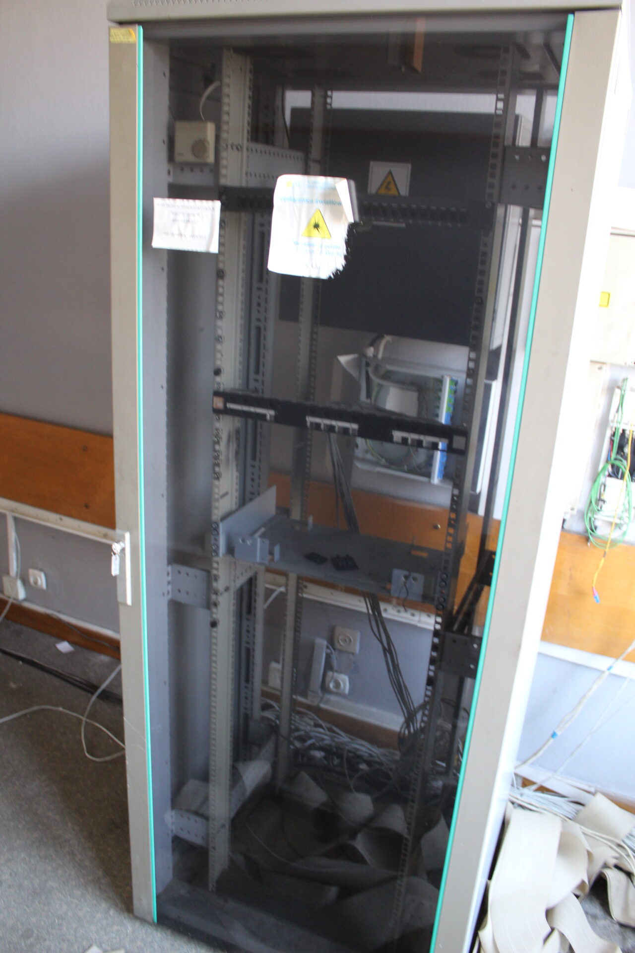 Opuszczone budynki szkoły / uczelni w Katowicach na terenach MTK - KS URBEX