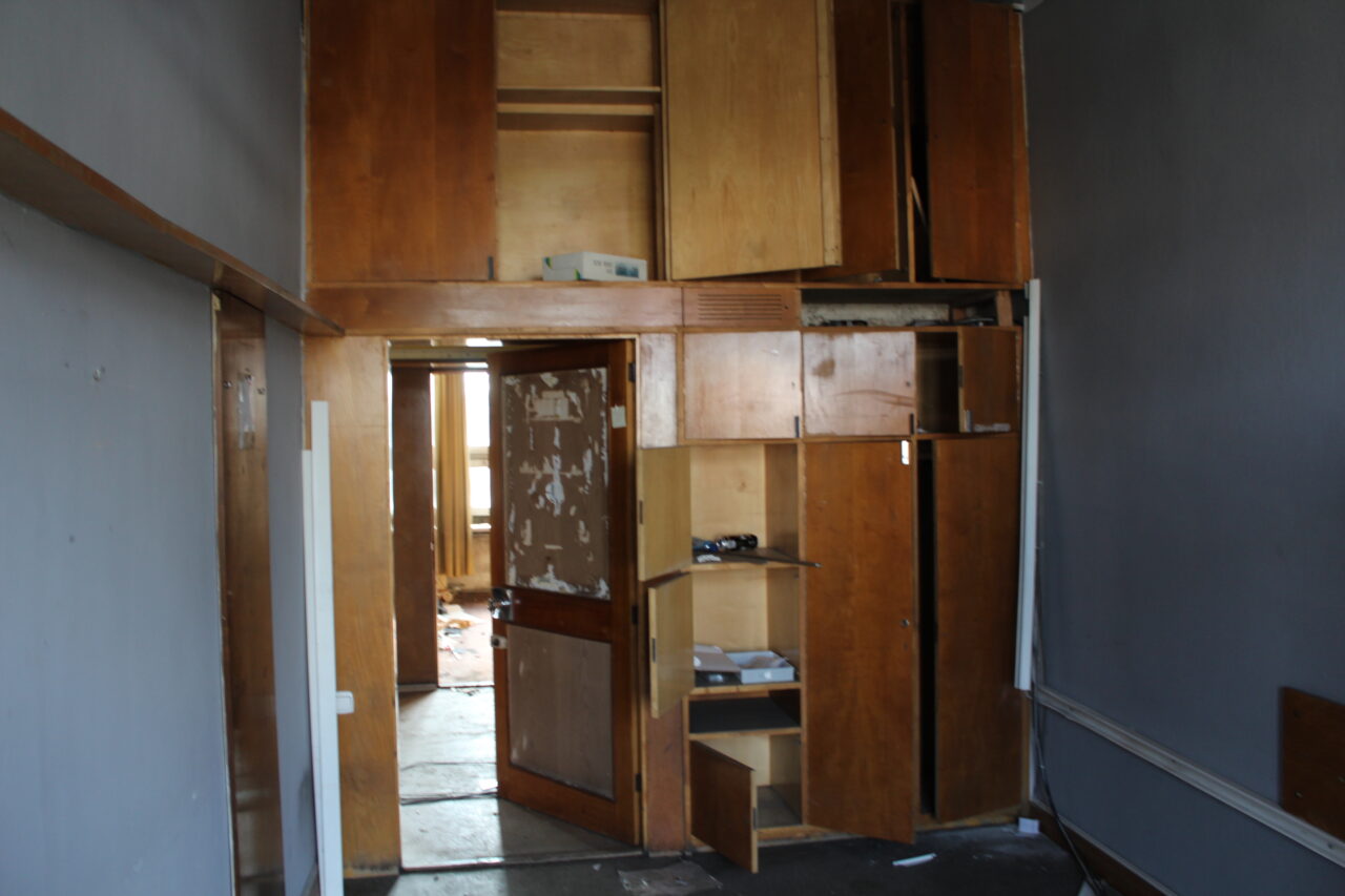 Opuszczone budynki szkoły / uczelni w Katowicach na terenach MTK - KS URBEX