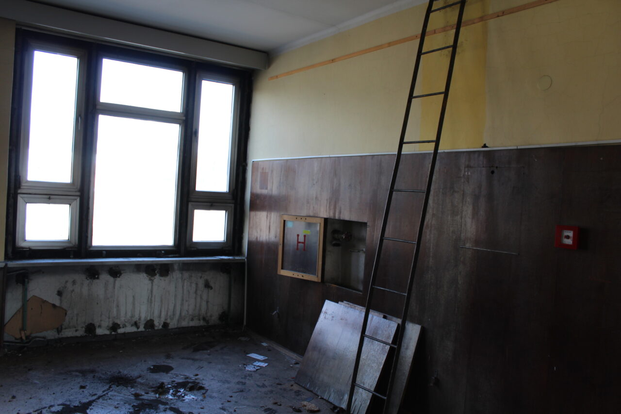 Opuszczone budynki szkoły / uczelni w Katowicach na terenach MTK - KS URBEX