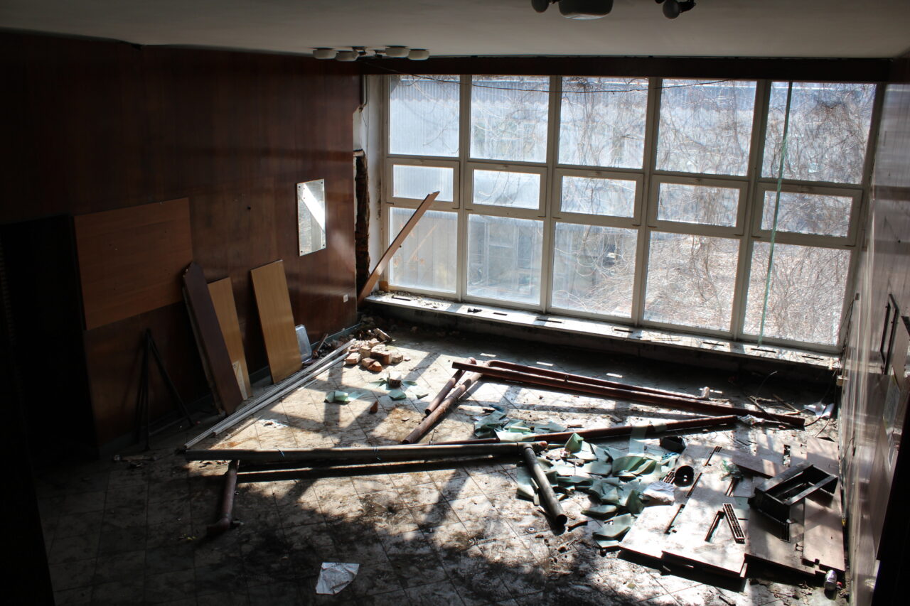 Opuszczone budynki szkoły / uczelni w Katowicach na terenach MTK - KS URBEX