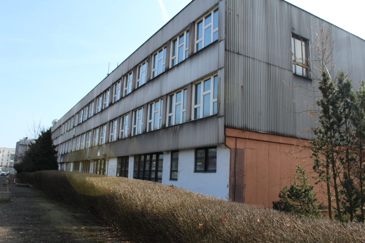Opuszczone budynki szkoły / uczelni w Katowicach na terenach MTK - KS URBEX