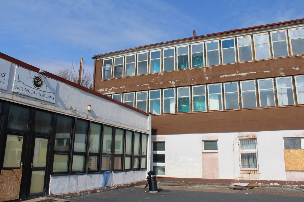 Opuszczone budynki i hale po międzynarodowych targach Katowickich MTK - KS URBEX