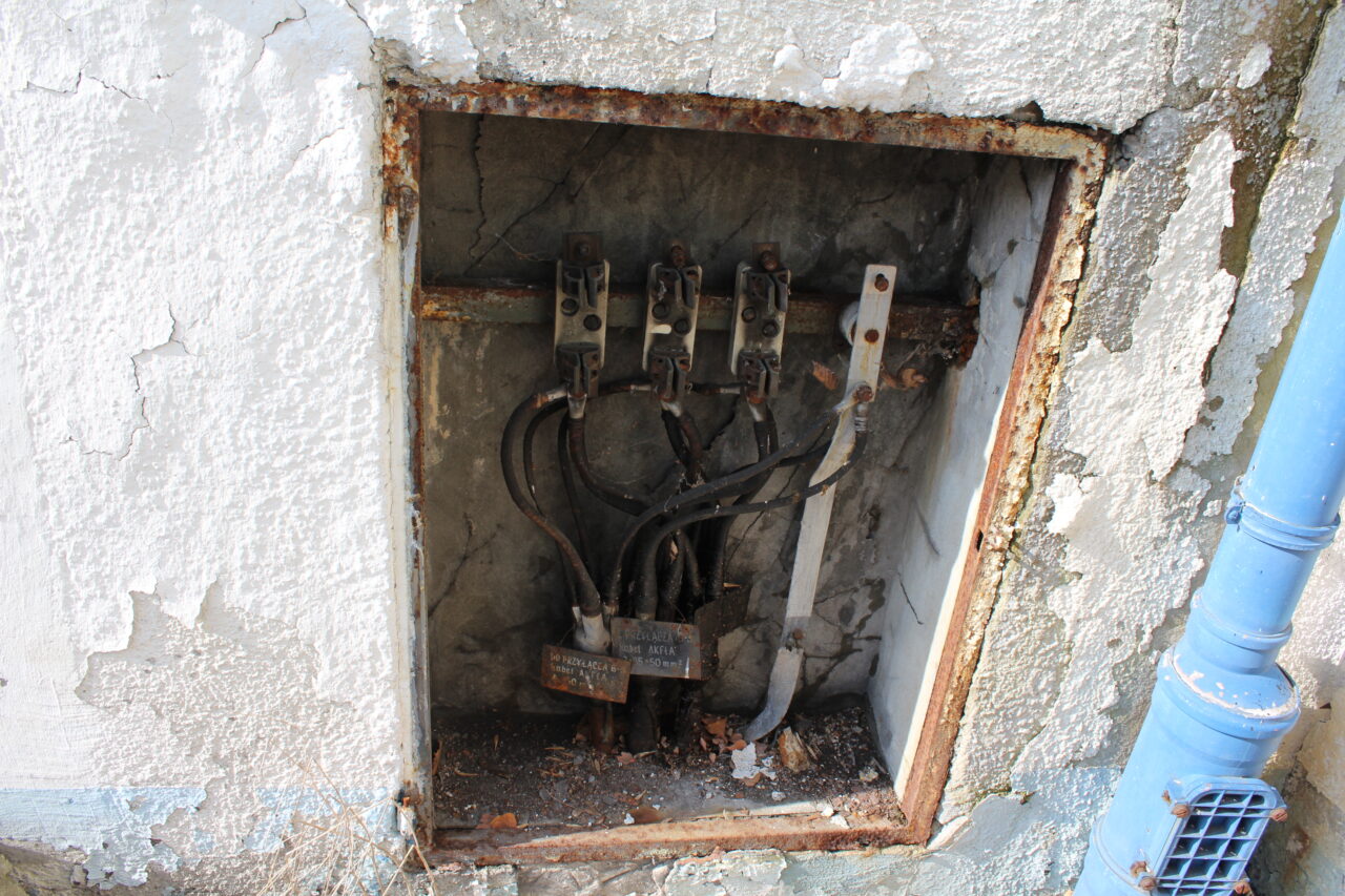 Opuszczone budynki i hale po międzynarodowych targach Katowickich MTK - KS URBEX