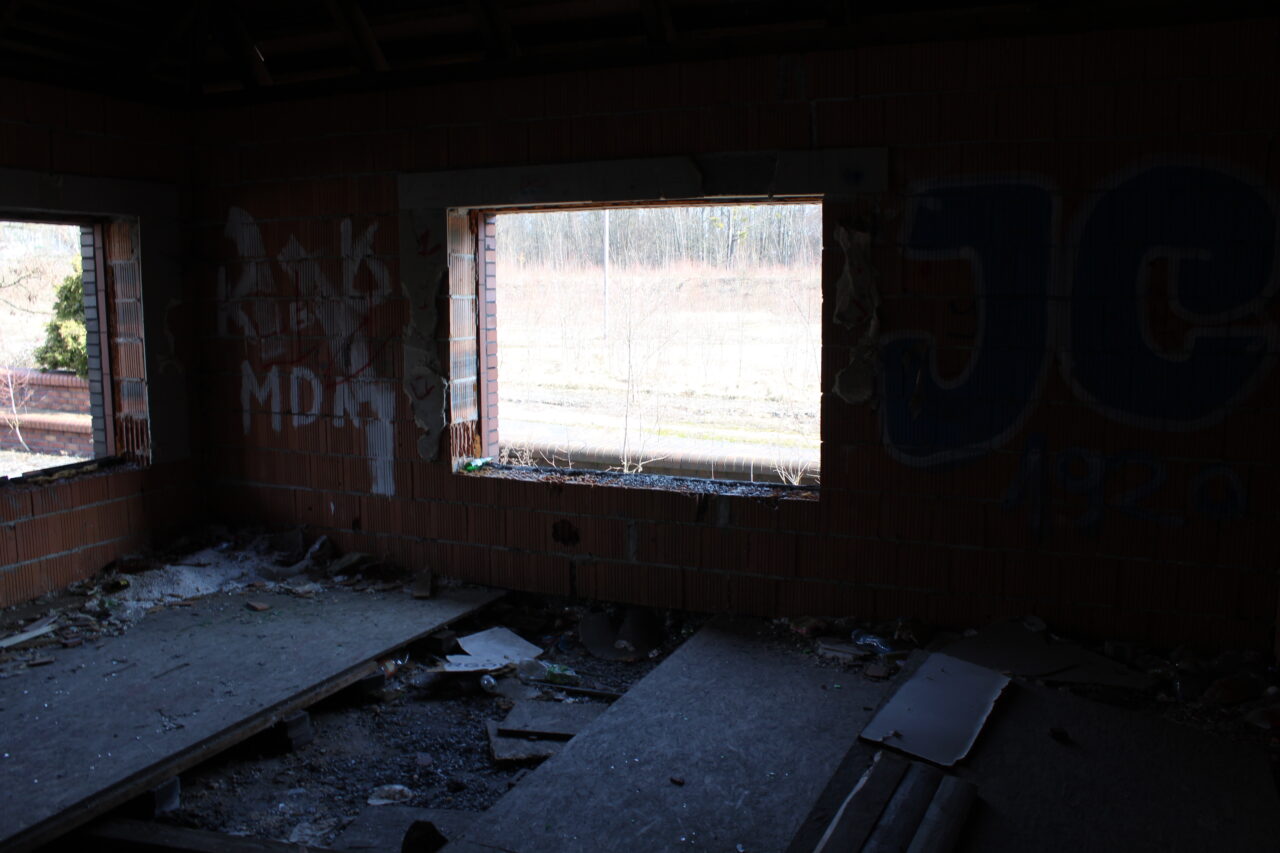 Opuszczone budynki i hale po międzynarodowych targach Katowickich MTK - KS URBEX