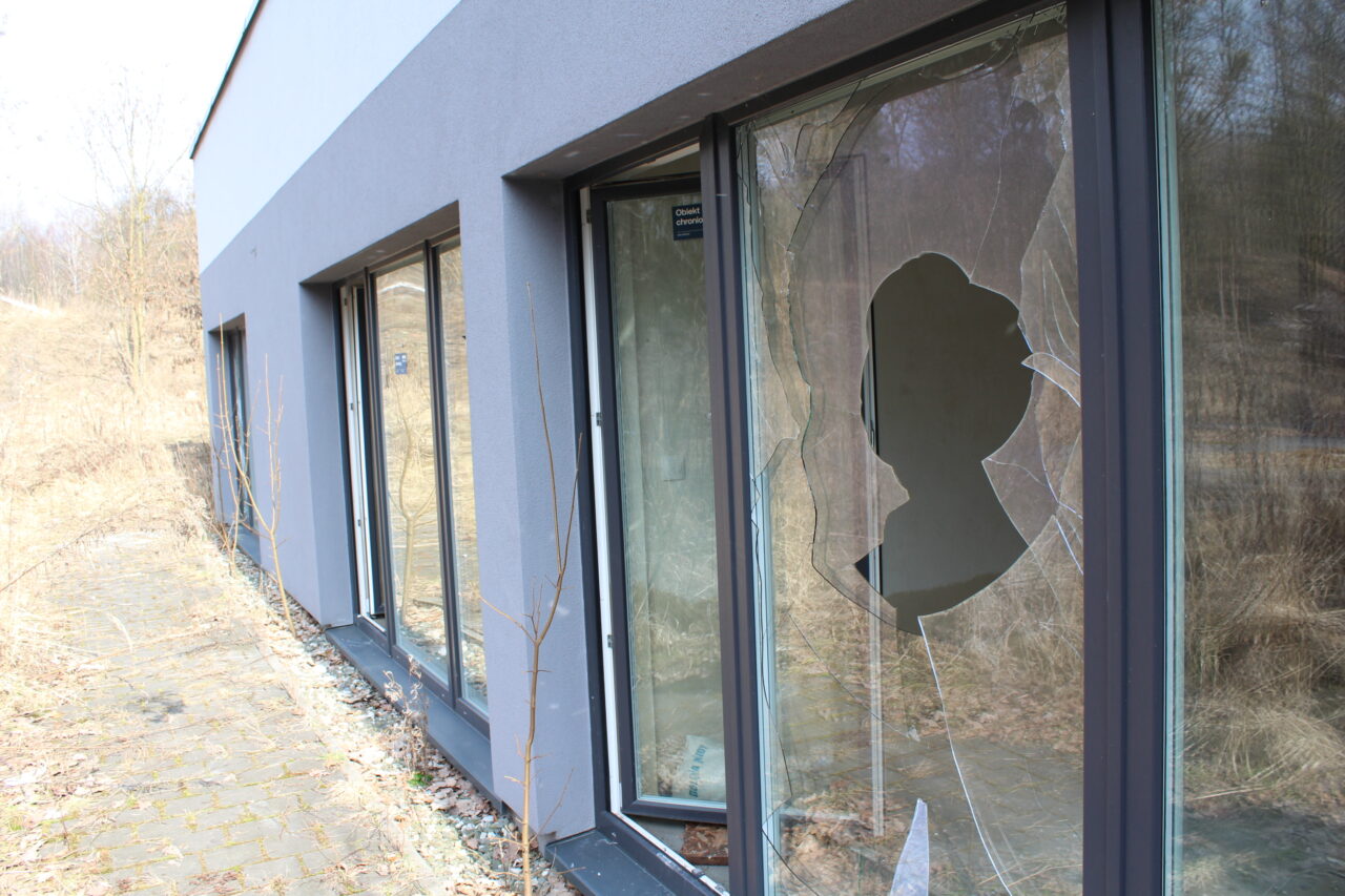 Opuszczone budynki i hale po międzynarodowych targach Katowickich MTK - KS URBEX