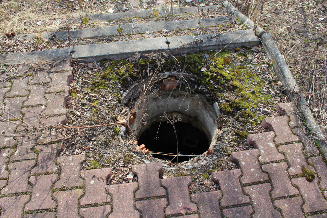 Opuszczone budynki i hale po międzynarodowych targach Katowickich MTK - KS URBEX