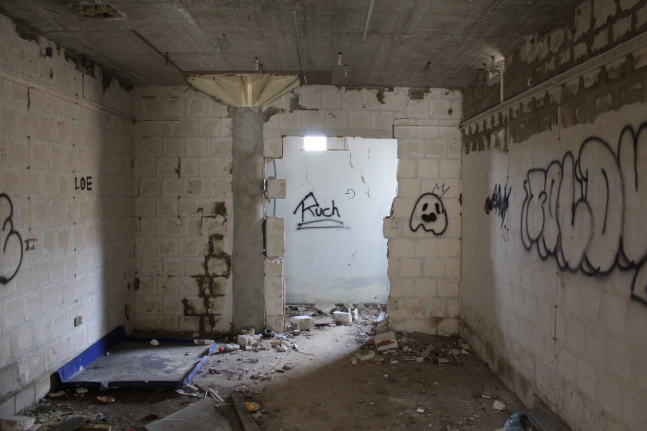 Opuszczone budynki i hale po międzynarodowych targach Katowickich MTK - KS URBEX