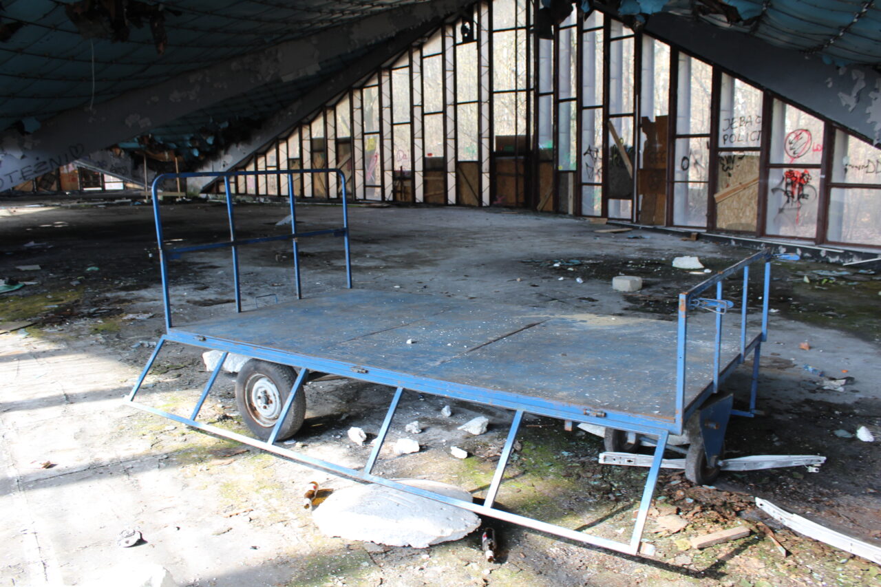 Opuszczone budynki i hale po międzynarodowych targach Katowickich MTK - KS URBEX