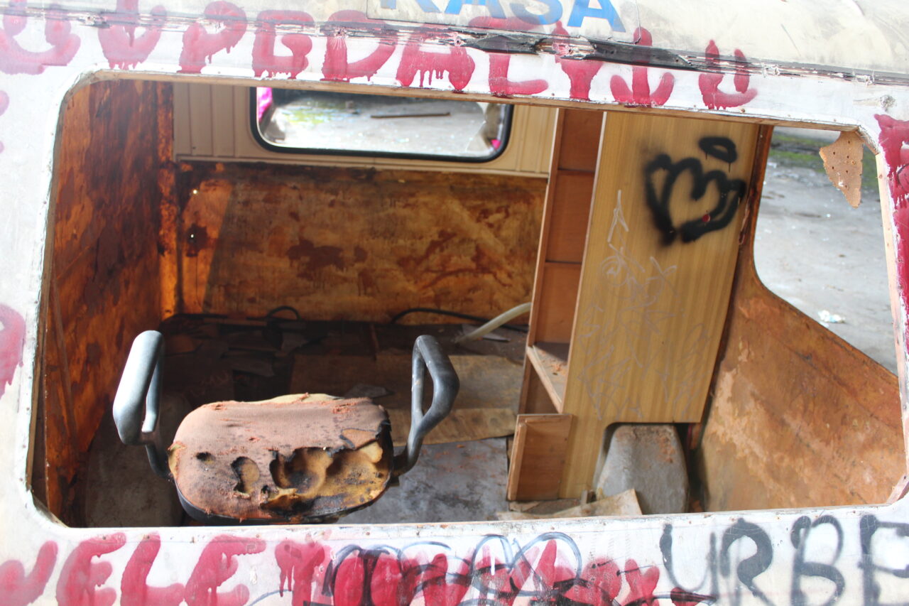 Opuszczone budynki i hale po międzynarodowych targach Katowickich MTK - KS URBEX