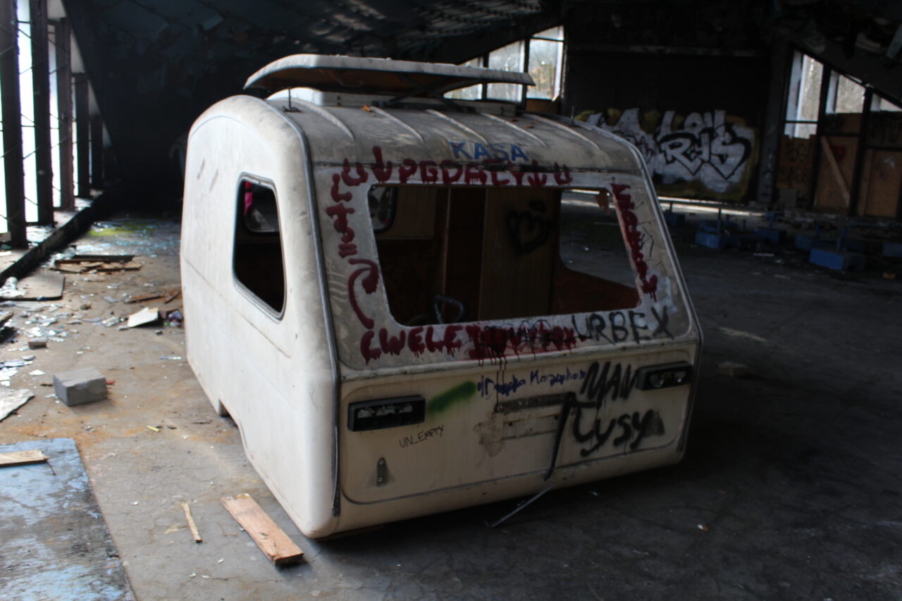 Opuszczone budynki i hale po międzynarodowych targach Katowickich MTK - KS URBEX