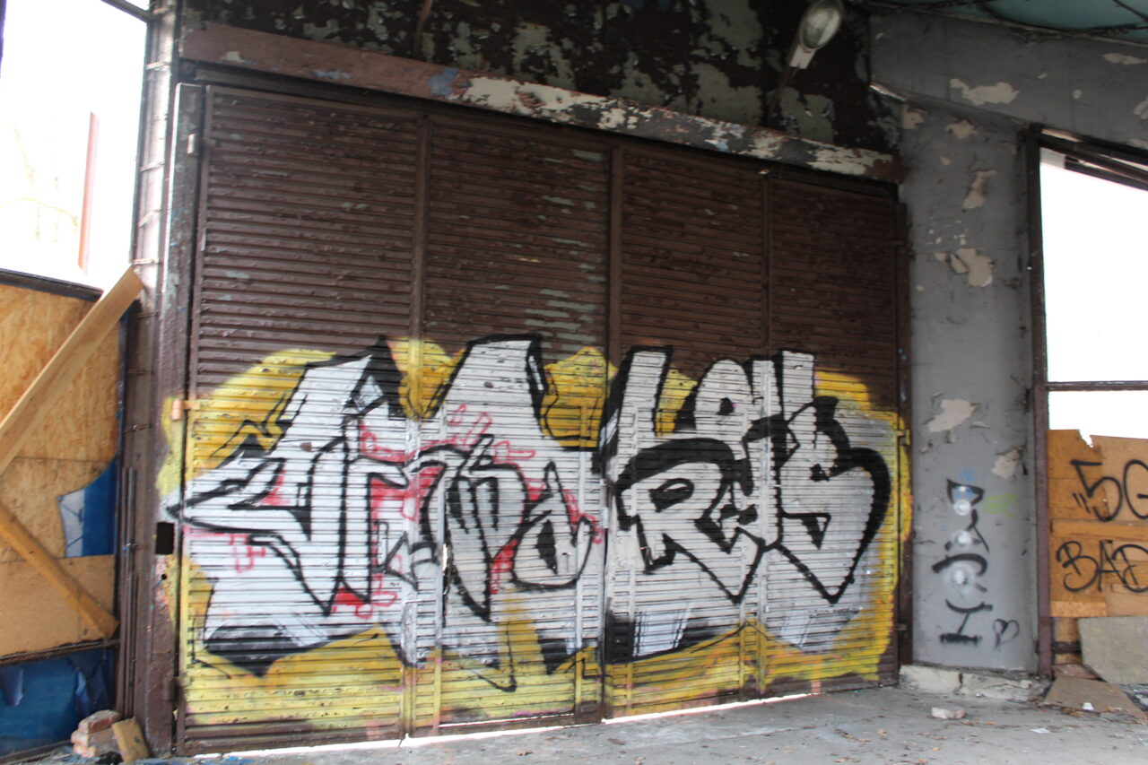 Opuszczone budynki i hale po międzynarodowych targach Katowickich MTK - KS URBEX