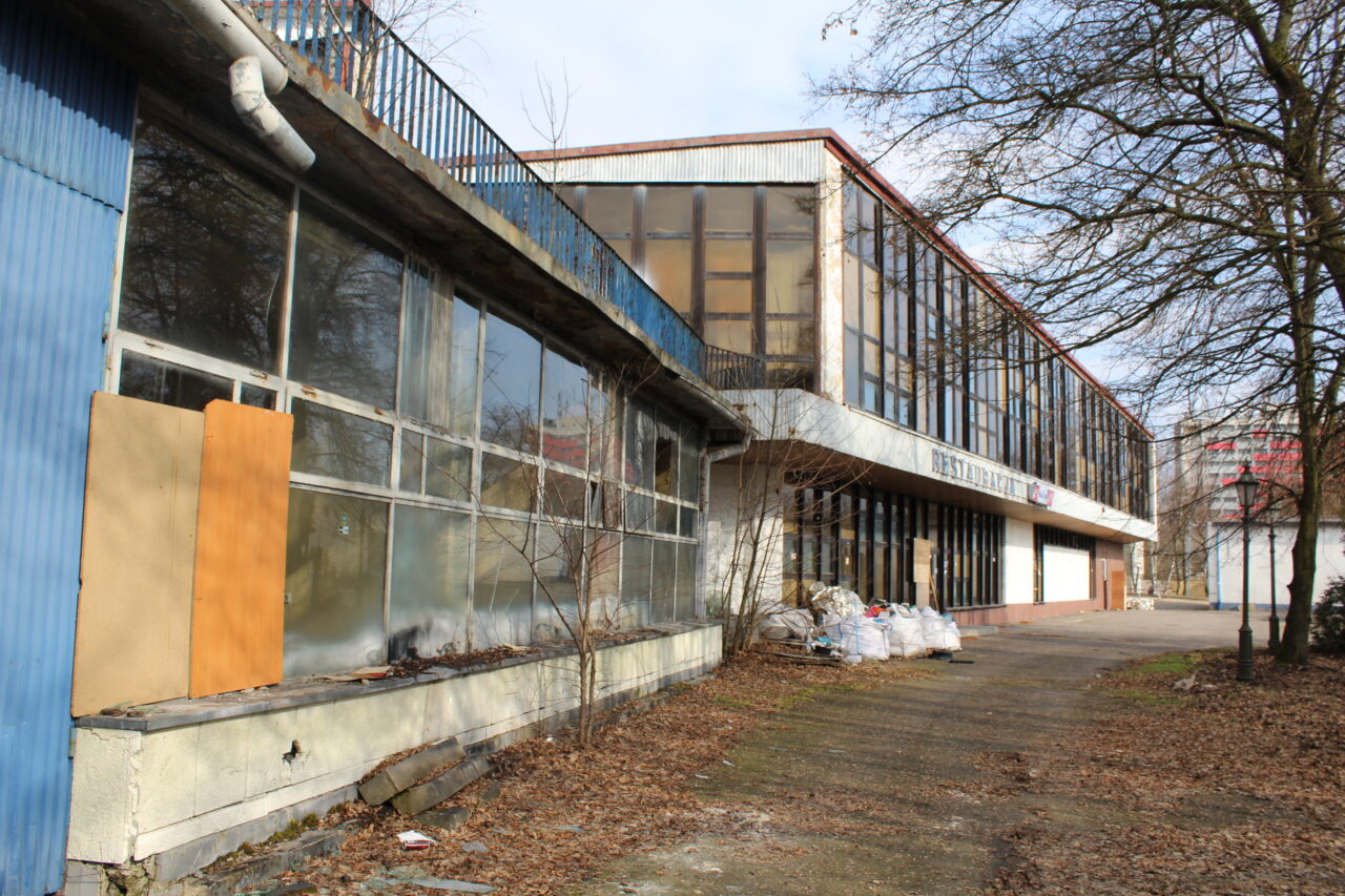 Opuszczone budynki i hale po międzynarodowych targach Katowickich MTK - KS URBEX