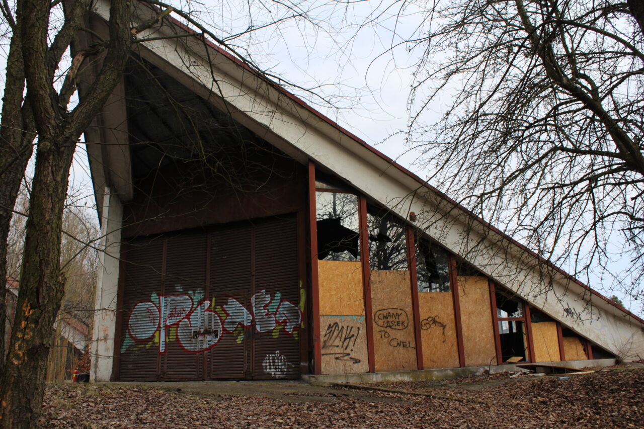 Opuszczone budynki i hale po międzynarodowych targach Katowickich MTK - KS URBEX