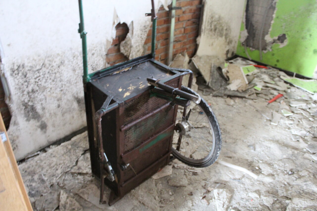 Opuszczony budynek po uniwersytecie w Chorzowie